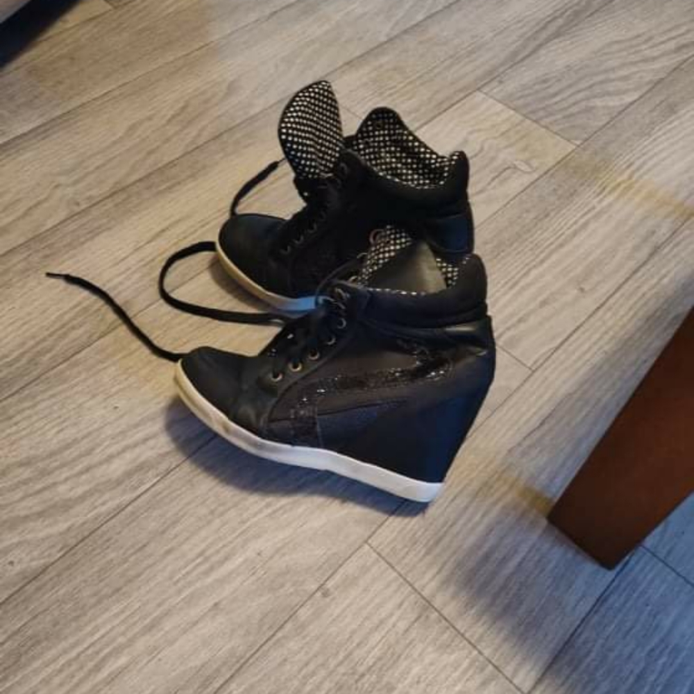 Rouge Black Ankle Boots